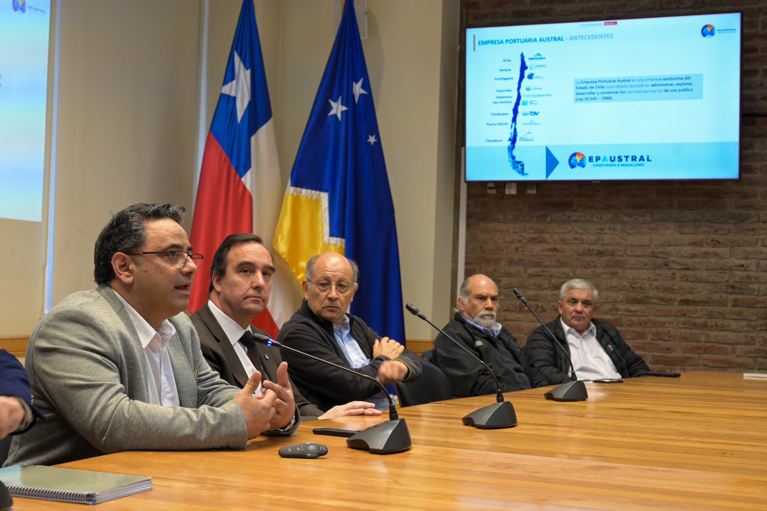 JUNTO AL GOBIERNO REGIONAL REVISAMOS AVANCES DE PROYECTOS PORTUARIOS CLAVE PARA MAGALLANES