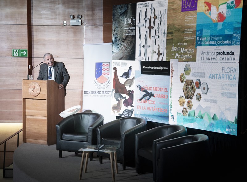 Director de Epaustral expone en seminario «Magallanes Región Antártica: presente y futuro»