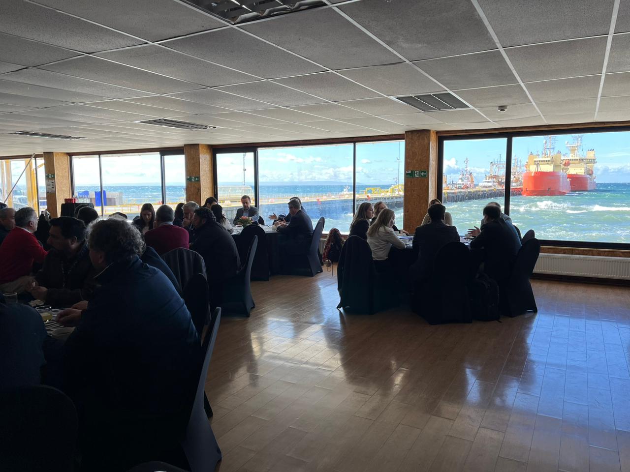 Con excelente convocatoria se realizó taller organizado por Epaustral: «Pensando en cómo fortalecer el turismo marítimo en la Zona Sur Austral de Chile»